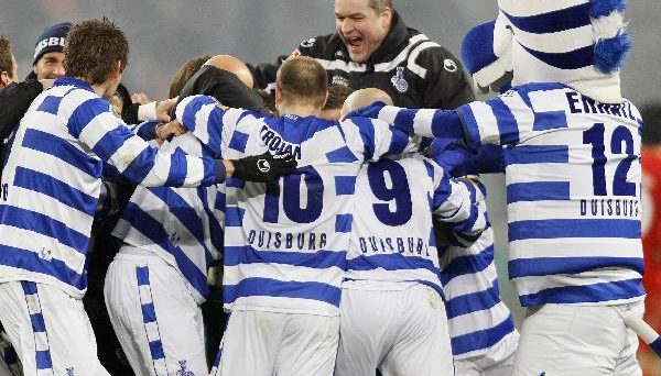 ΠΑΖΕΙ ΤΑ … ΡΕΣΤΑ ΤΗΣ!